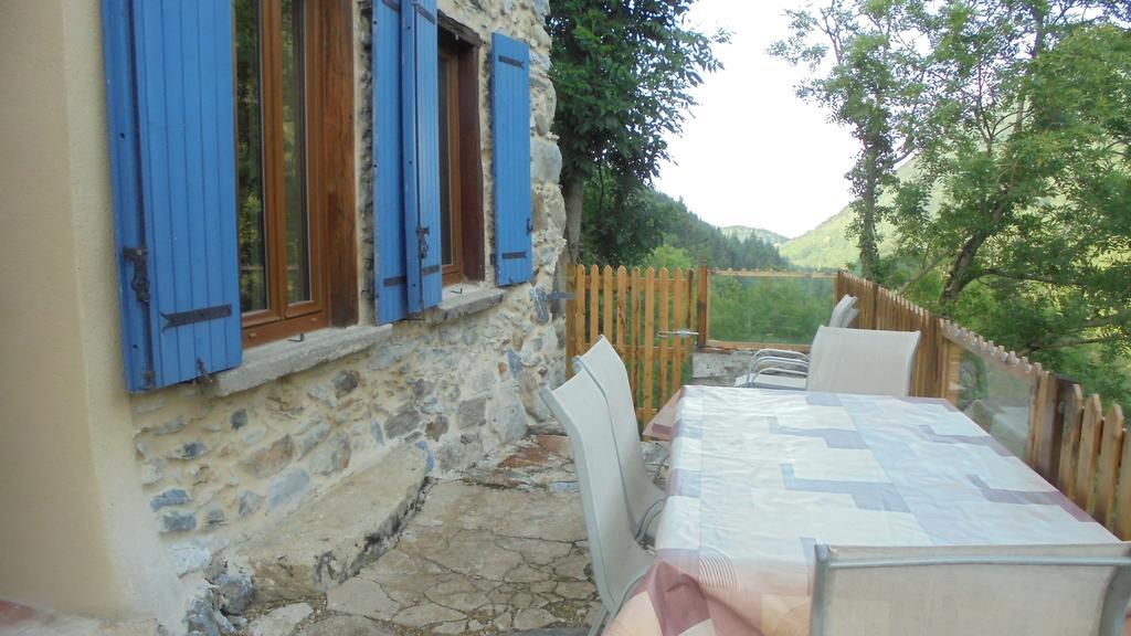 Gîtes Le Paradoxe des Pyrénées Montferrier Chambre photo